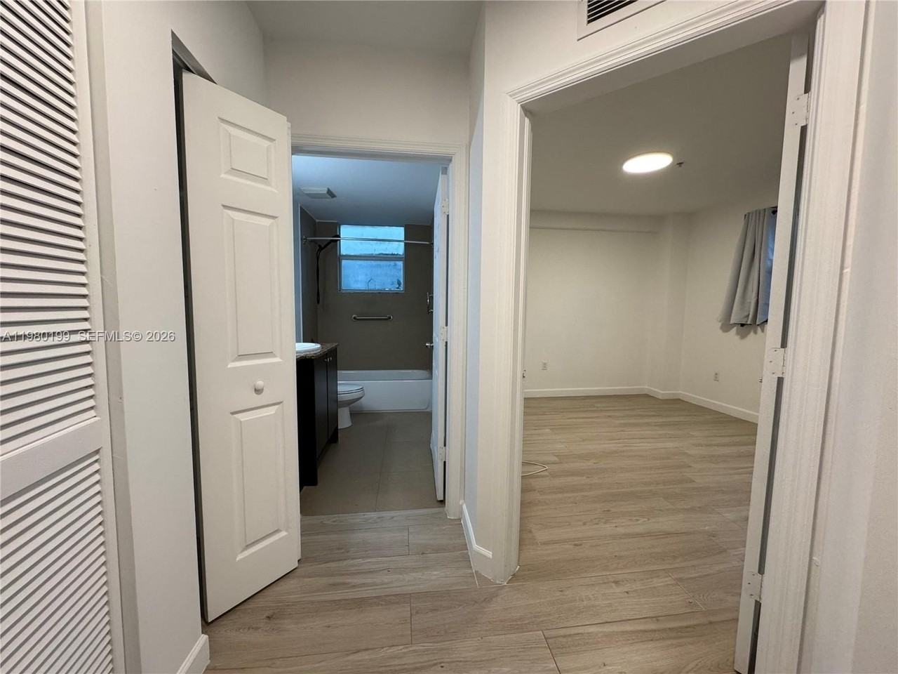 529 Ne 62nd St #304 - Photo 7 of 8