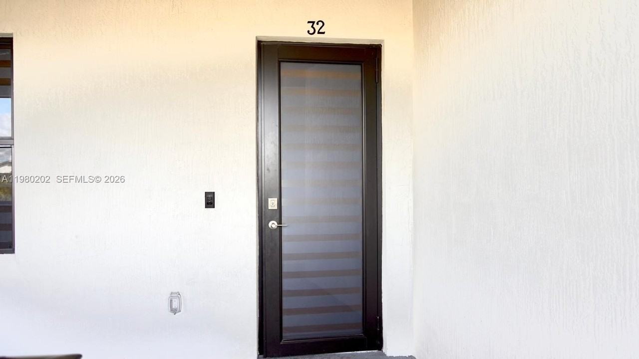 7925 Nw 104th Ave #32 - Photo 3 of 25