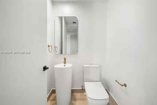 100 S Pointe Dr #1701 - Photo 6 of 33