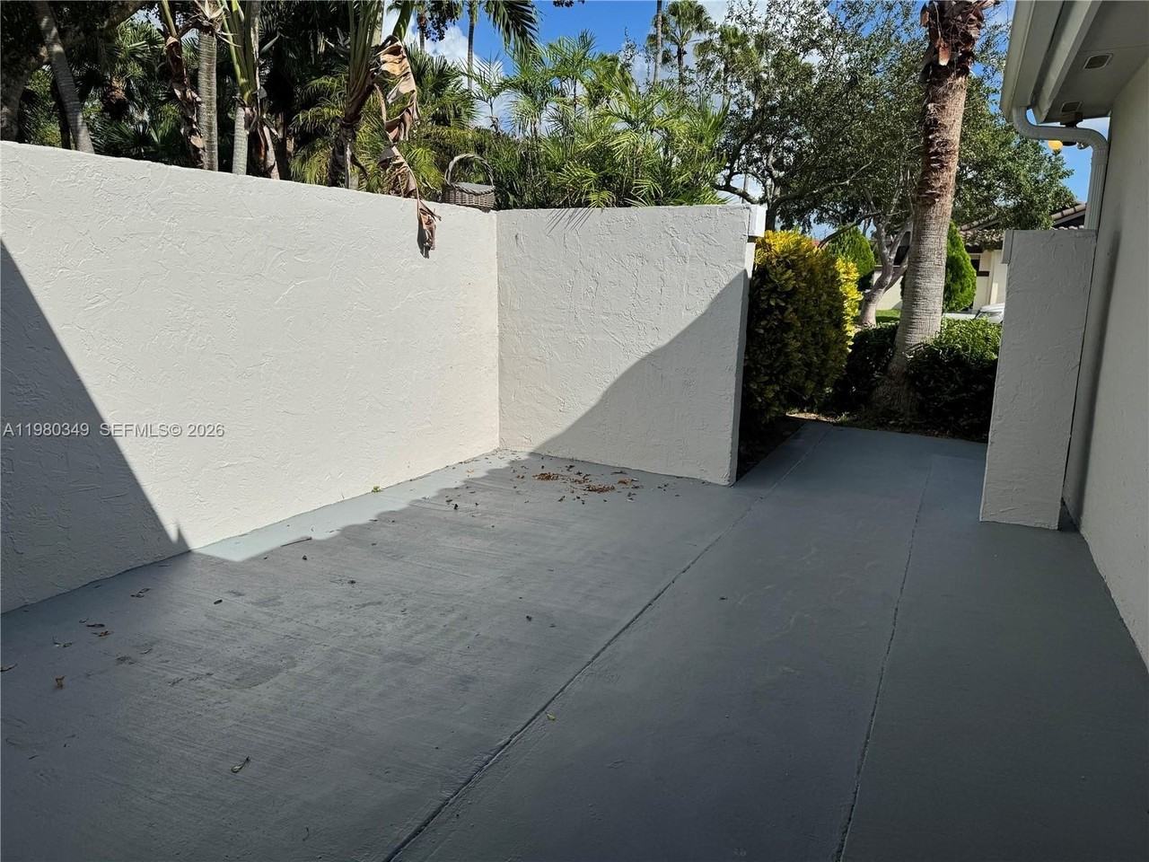 17340 Nw 63rd Ave - Photo 4 of 36