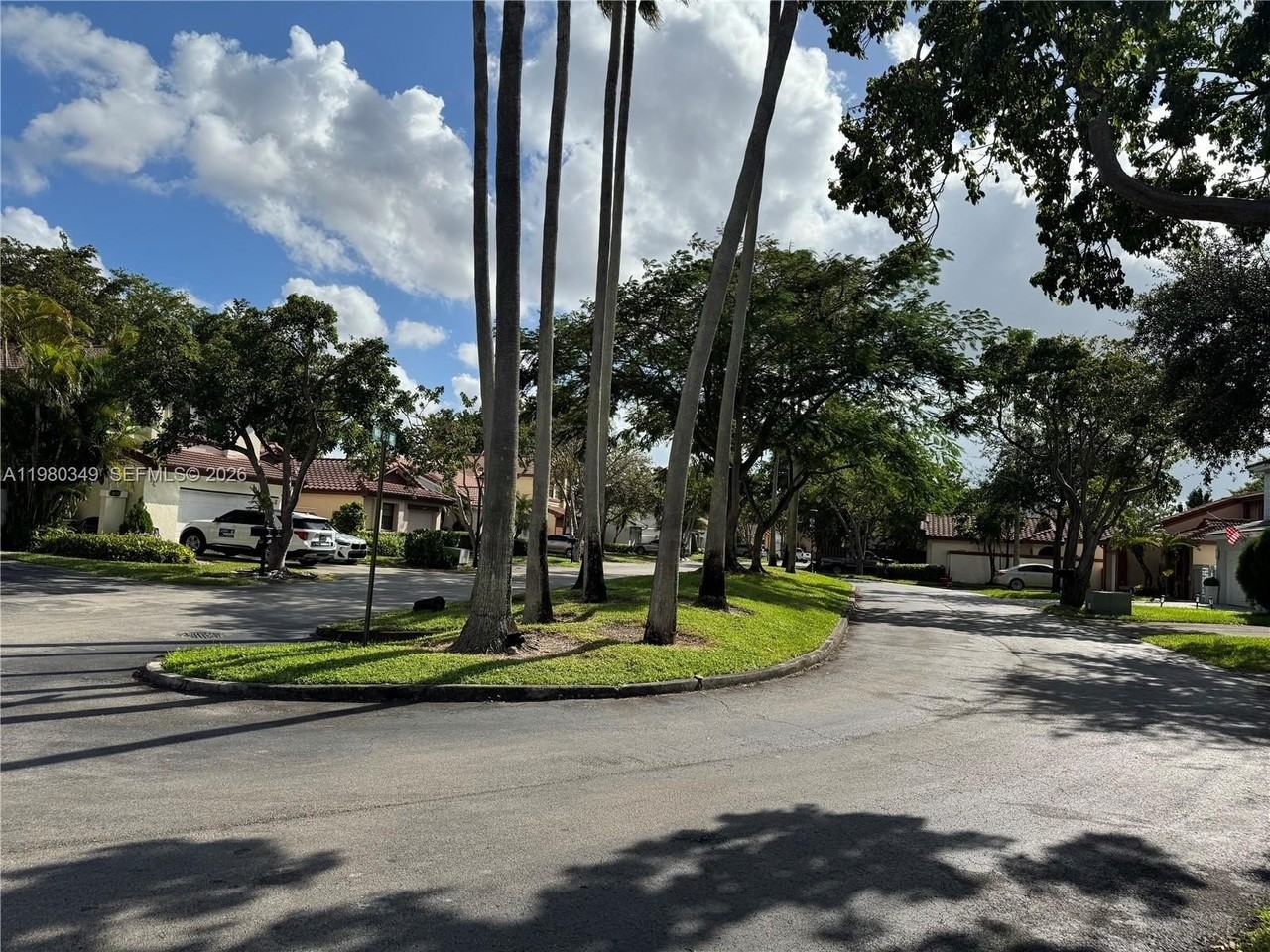 17340 Nw 63rd Ave - Photo 5 of 36