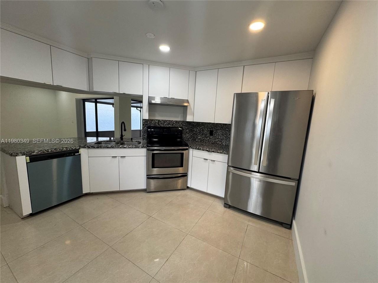 17340 Nw 63rd Ave - Photo 7 of 36