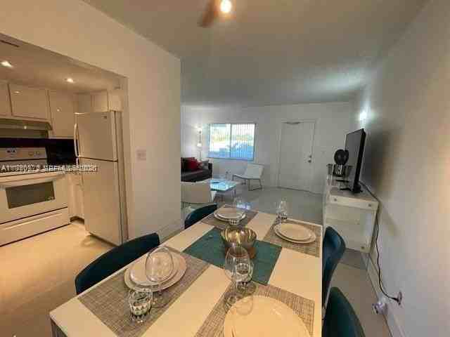 1400 Ne 54th St #205 - Photo 5 of 27