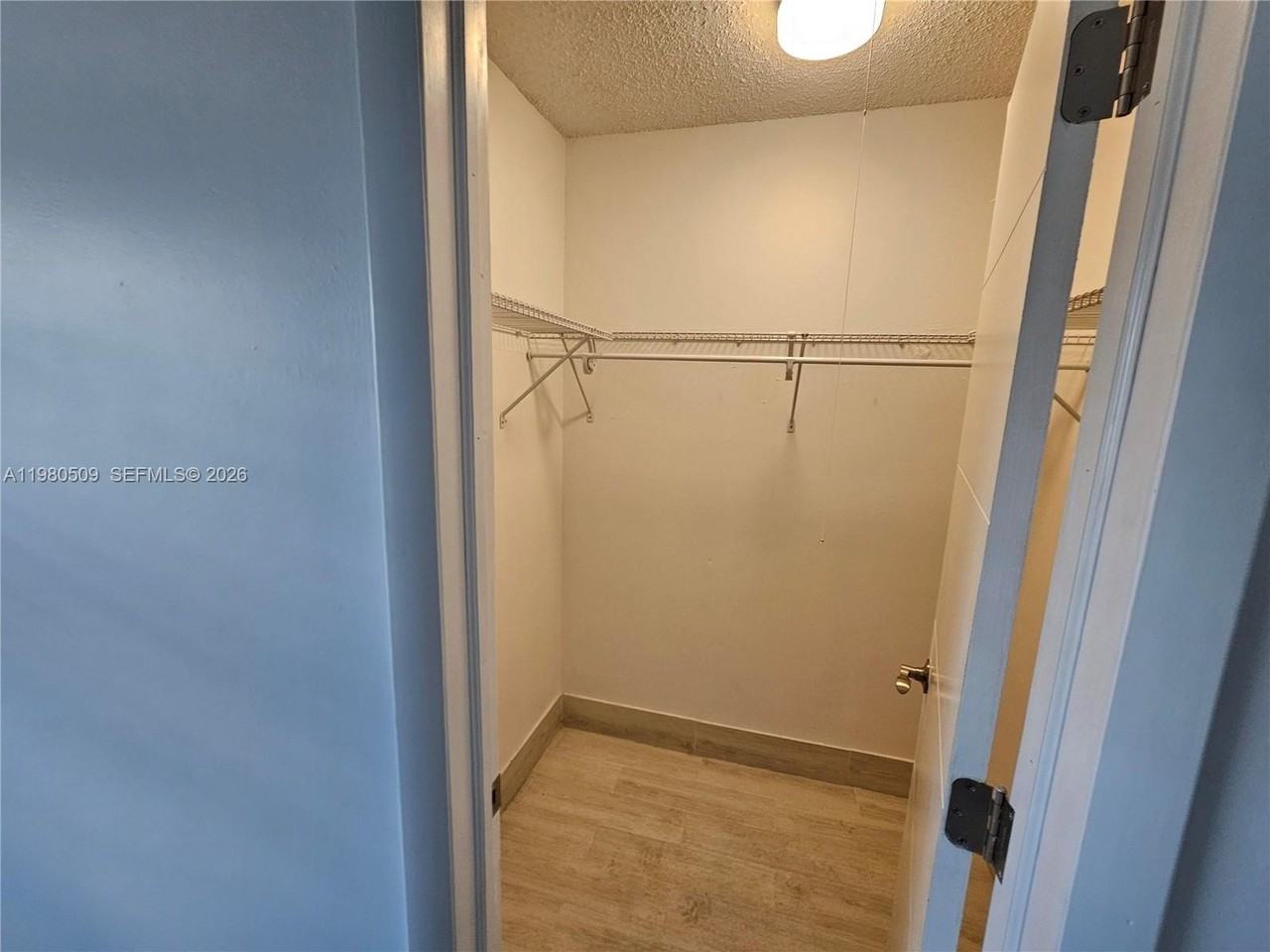 4621 Sw 33rd Ave #1 - Photo 7 of 16