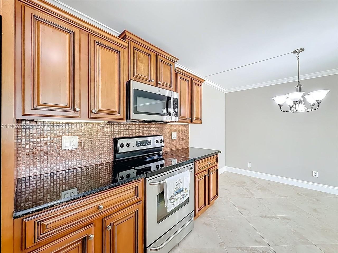 1350 River Reach Dr #118 - Photo 5 of 34