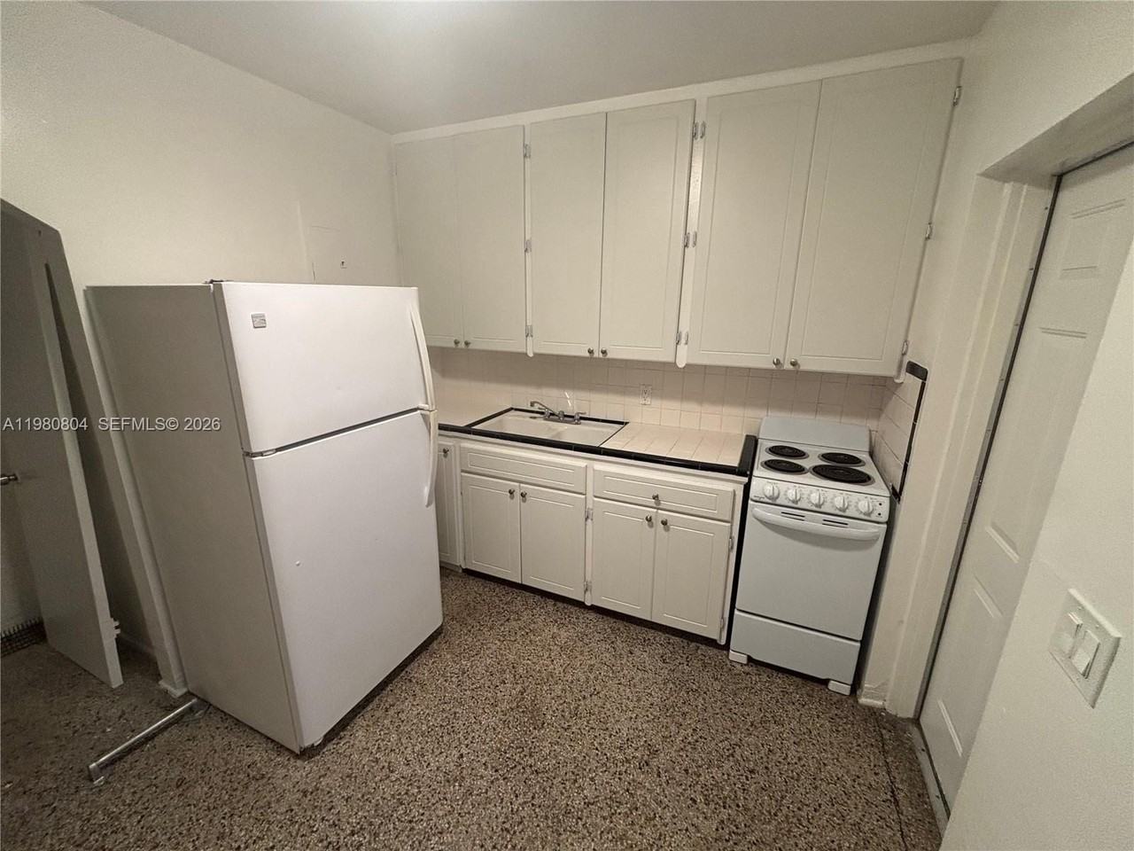 624 Ne 7th Ave #3 - Photo 7 of 7