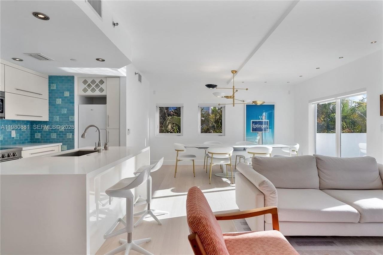 828 3rd St #314 - Photo 6 of 28