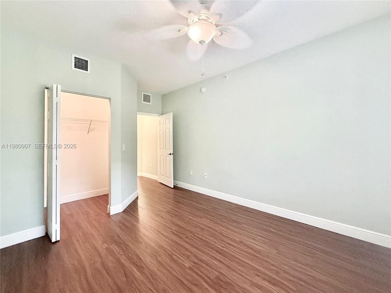 3020 Alcazar Pl #208 - Photo 5 of 25