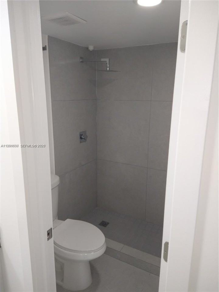 19791 Sw 114th Ave #233 - Photo 2 of 8