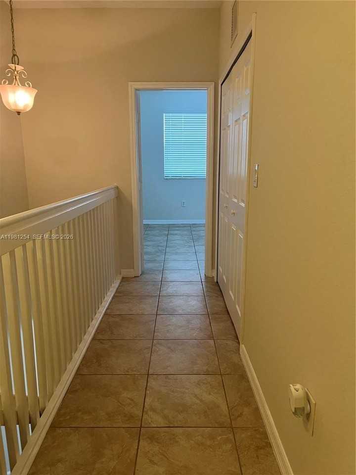 9081 Sw 153rd Ct - Photo 5 of 12