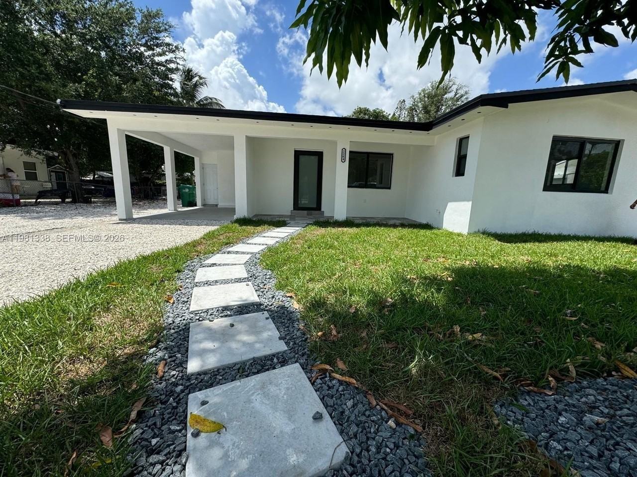 2264 Nw 102nd St - Photo 5 of 28