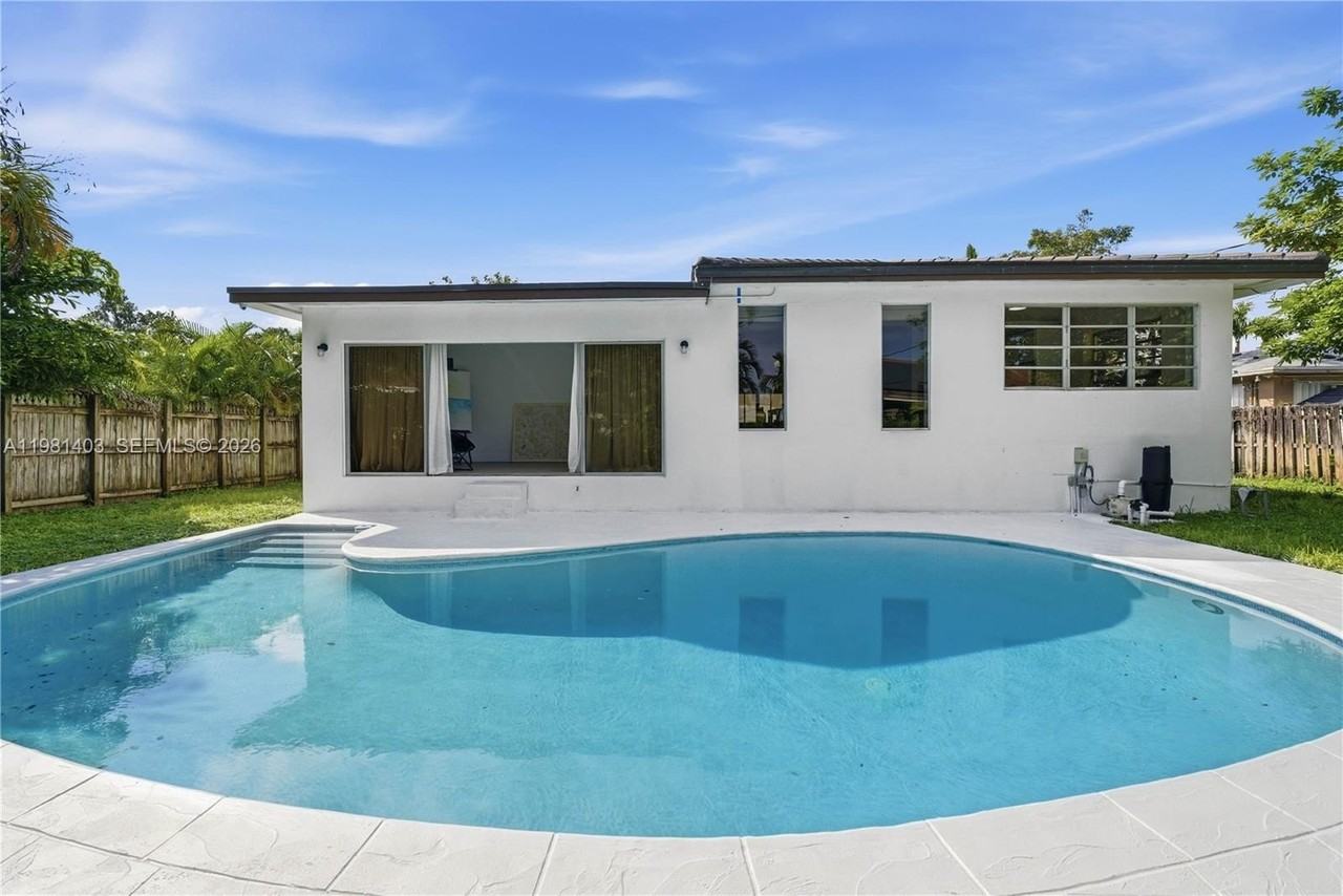 10845 Peachtree Dr #10845 - Photo 5 of 35