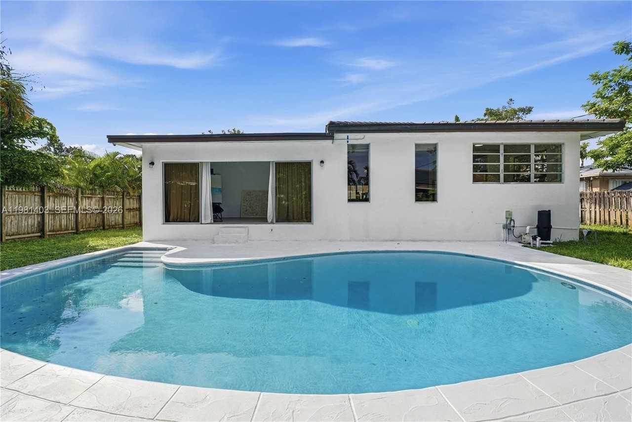 10845 Peachtree Dr #10845 - Photo 7 of 35