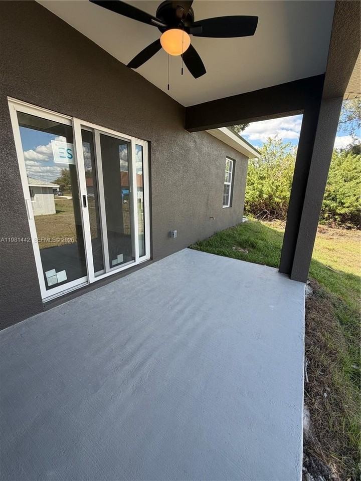 721 Ivan Ave S #721 - Photo 5 of 40