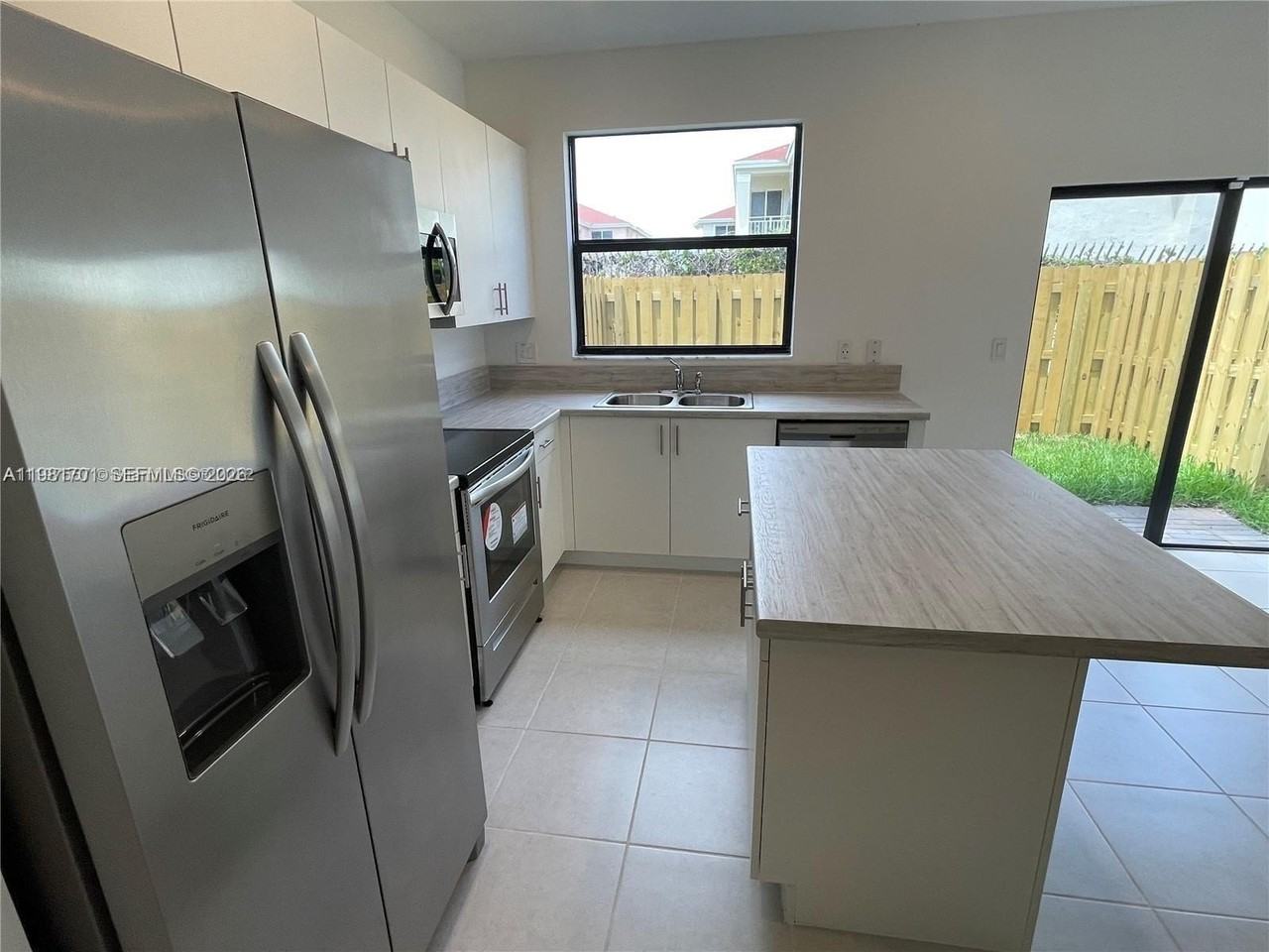 969 Ne 211th St #969 - Photo 2 of 27