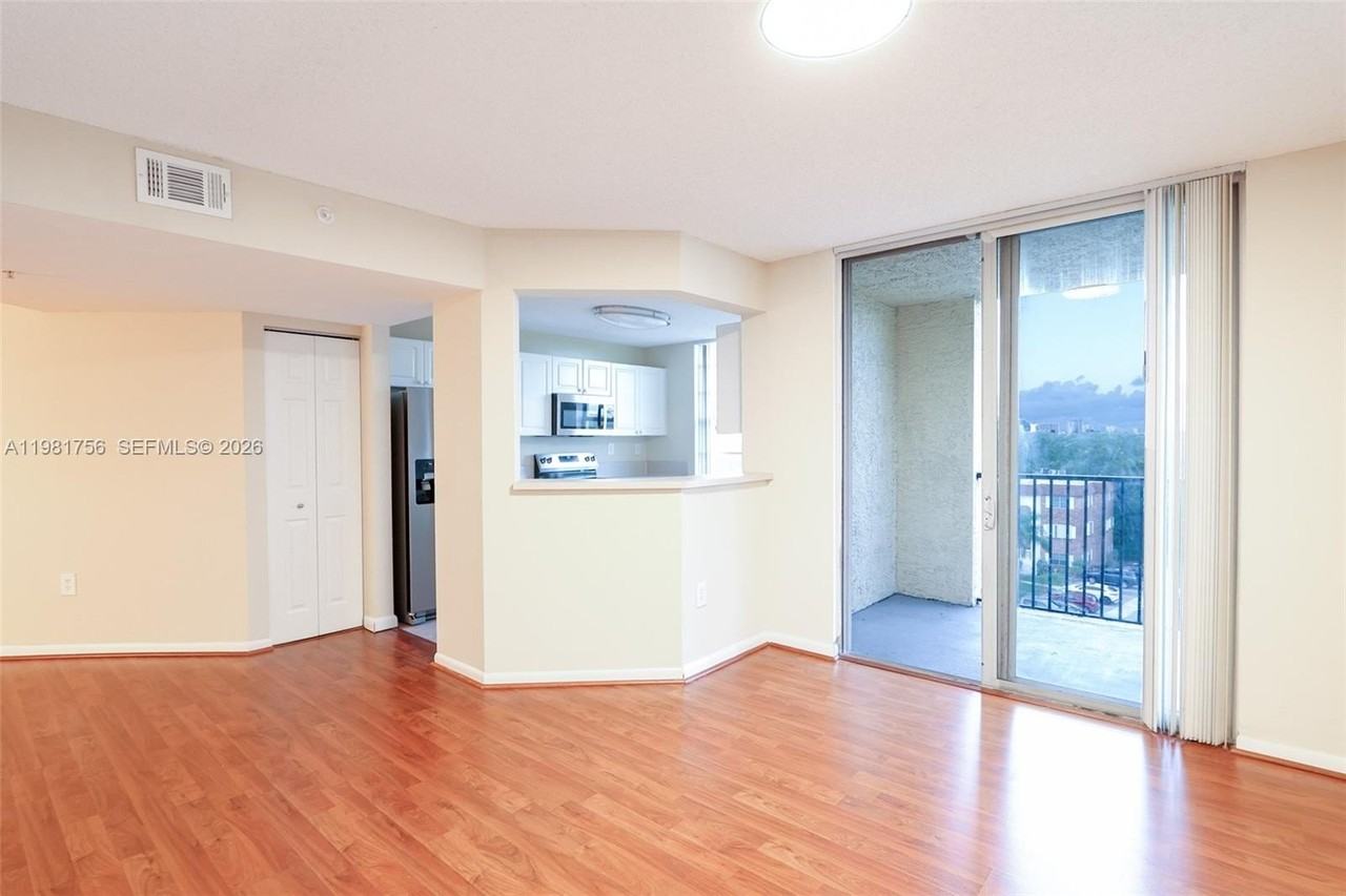 520 Se 5th Ave #2411