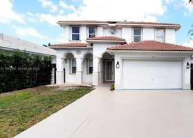 featured image of 8767 Nw 139th Ter