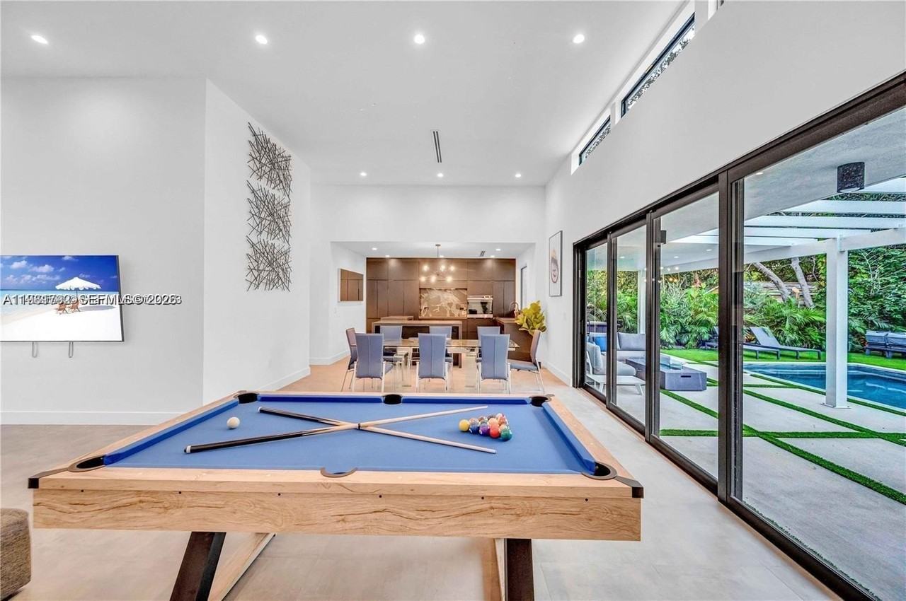 155 Nw 51st St #0 - Photo 3 of 20