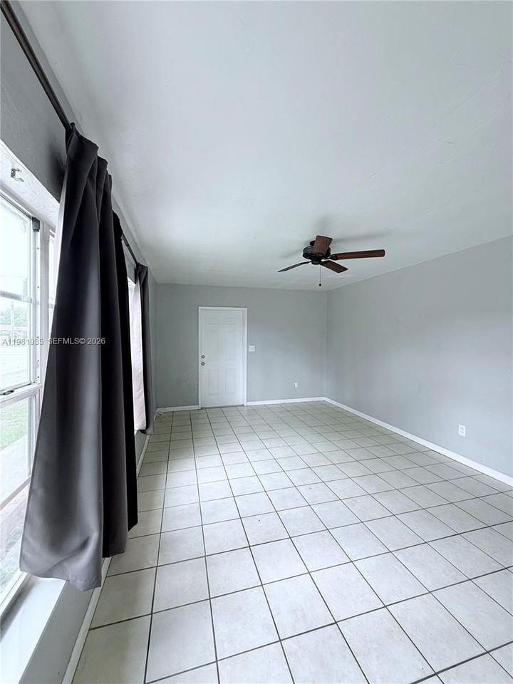 815 Nw 16th St #815 - Photo 6 of 12