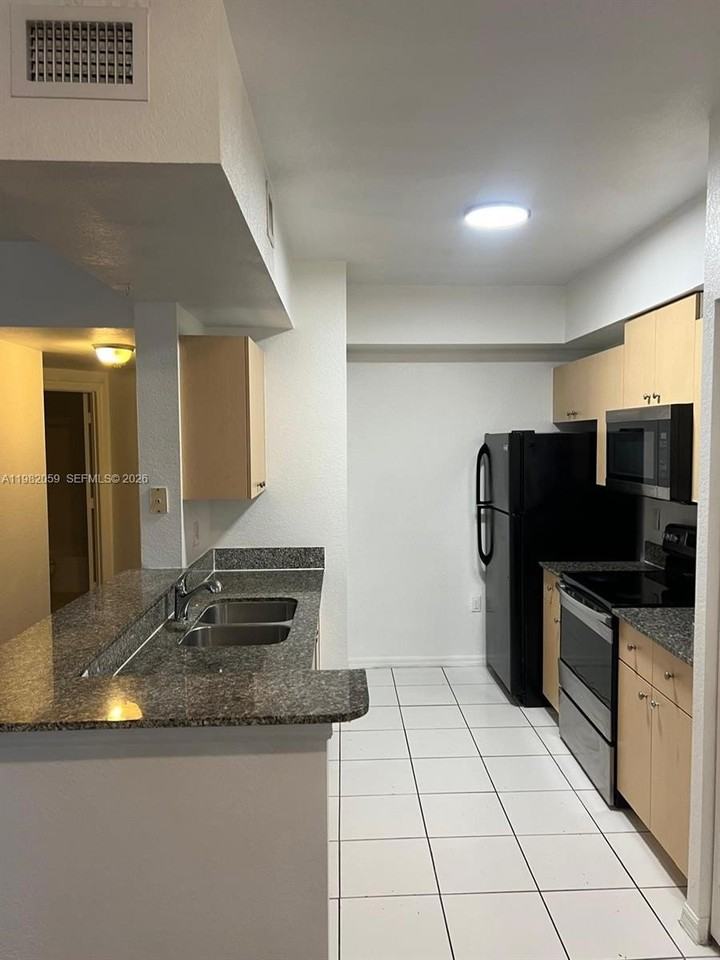 2574 Centergate Dr #201 - Photo 6 of 10