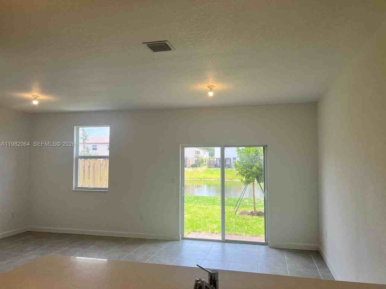 12560 Nw 22nd Pl - Photo 7 of 25