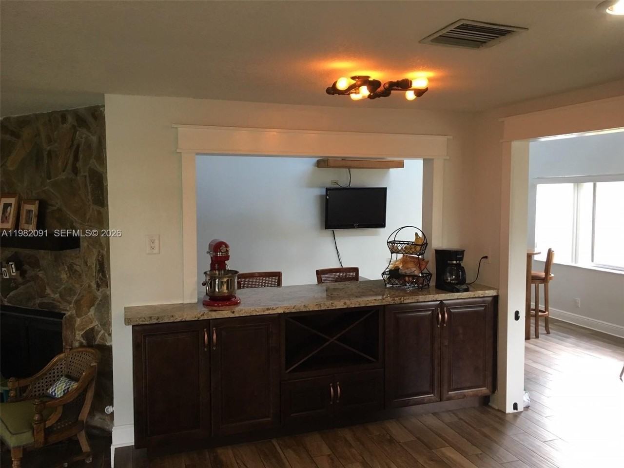 8421 Sw 28th St #0 - Photo 6 of 23