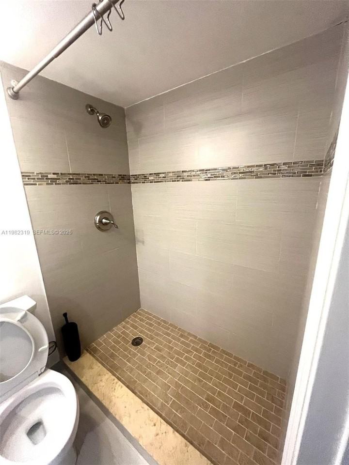 14012 Sw 93rd Ln #14012 - Photo 7 of 11