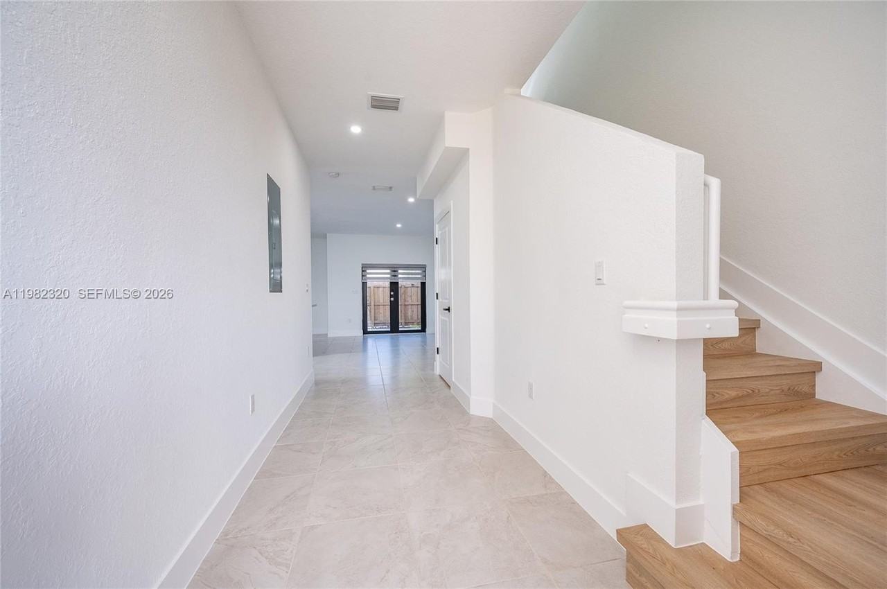 13353 Sw 250th Ter - Photo 4 of 25