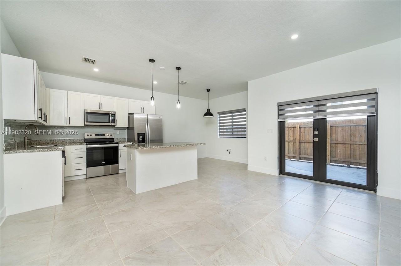 13353 Sw 250th Ter - Photo 5 of 25