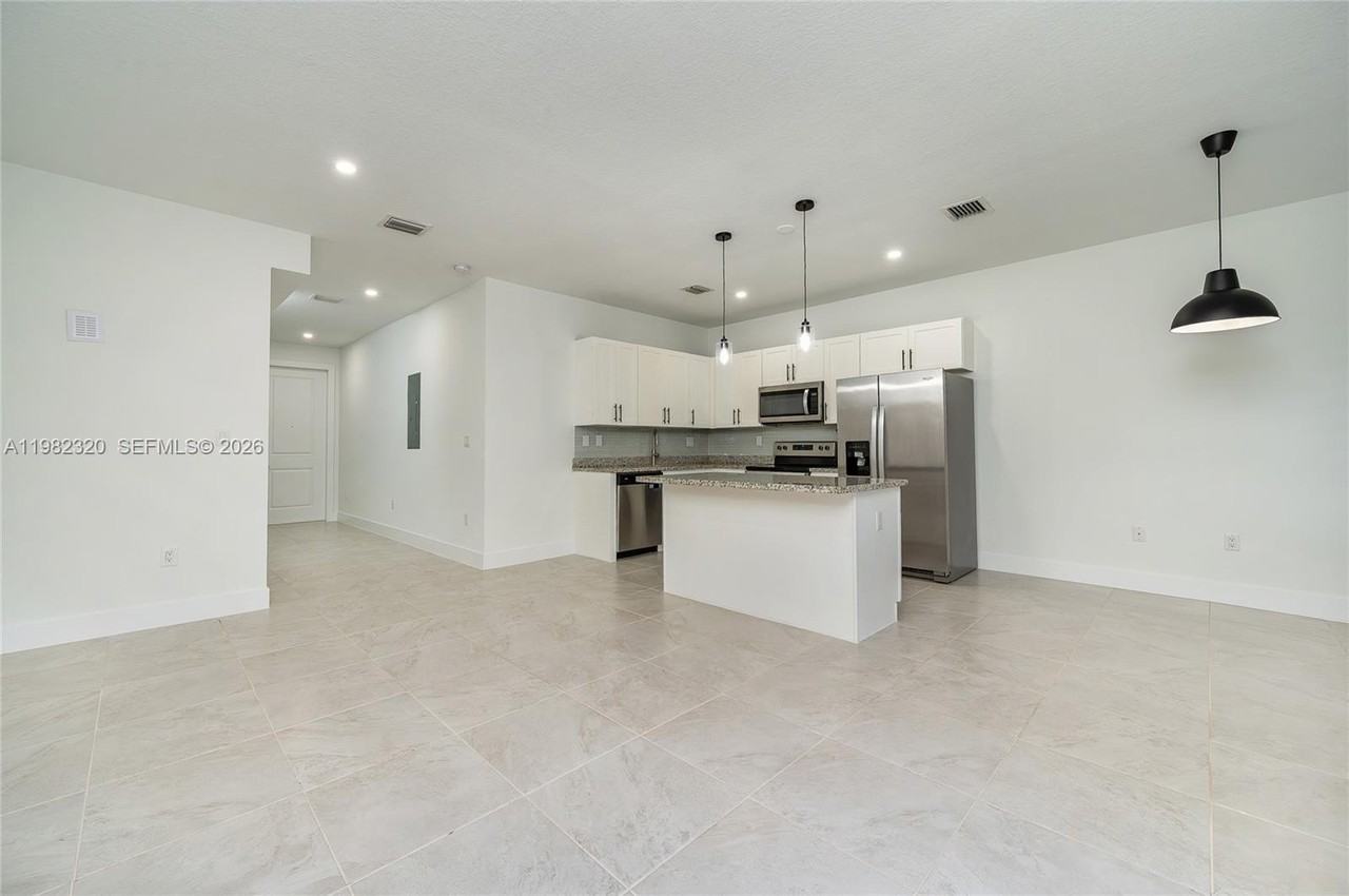 13353 Sw 250th Ter - Photo 6 of 25