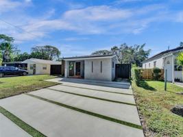 featured image of 2066 Ne 174th St