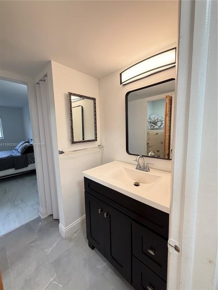 6020 Nw 64th Ave #306 - Photo 2 of 27