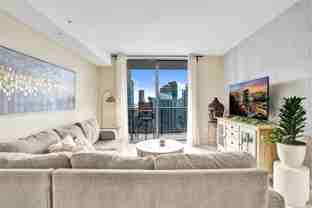 45 Sw 9th St #4004 - Photo 1 of 1