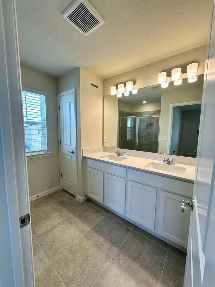 2502 Winsome Way - Photo 5 of 11