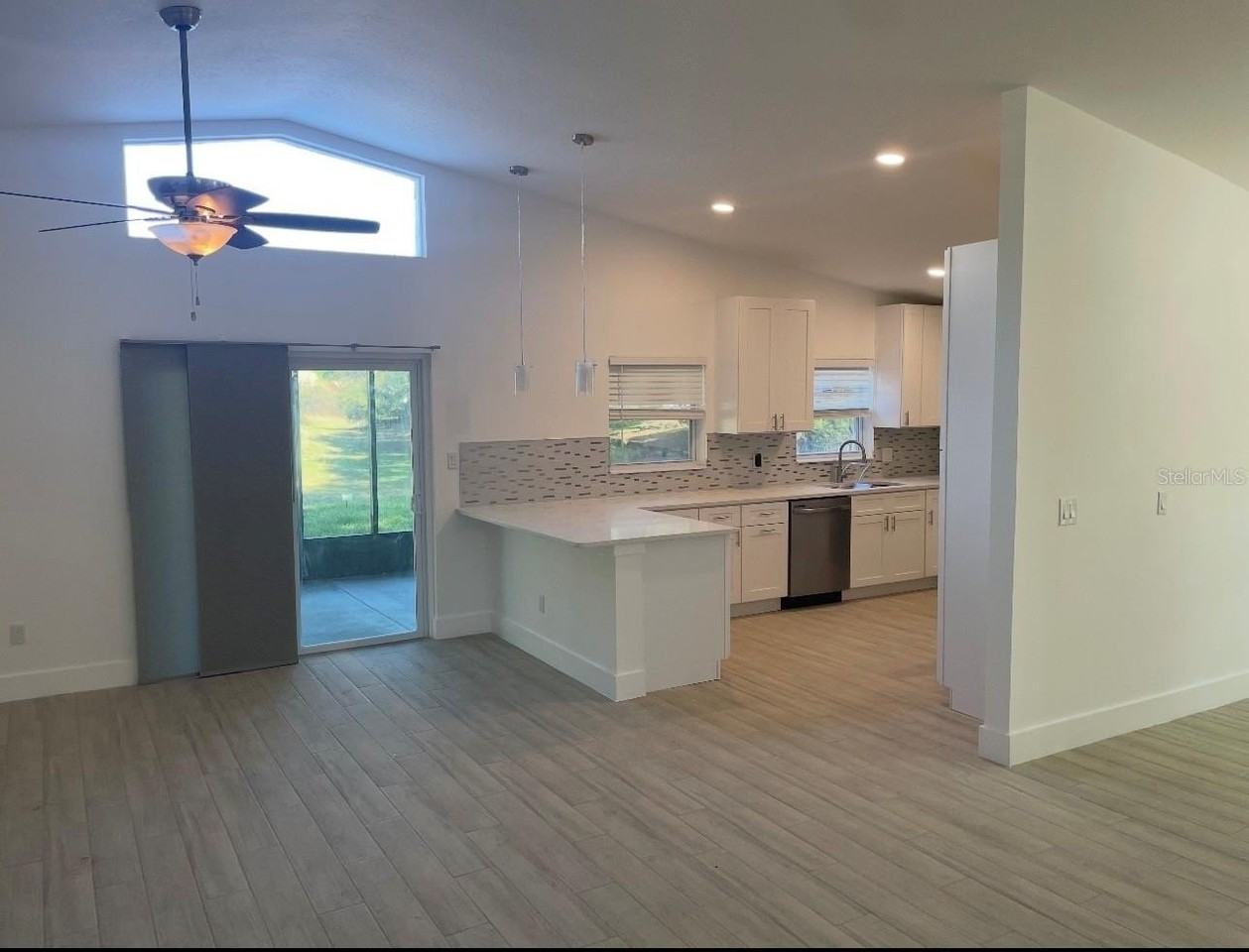 7235 Hunterdon Dr - Photo 3 of 18