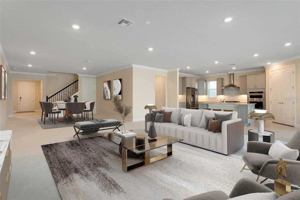 9212 Hanging Vine Ct - Photo 5 of 38