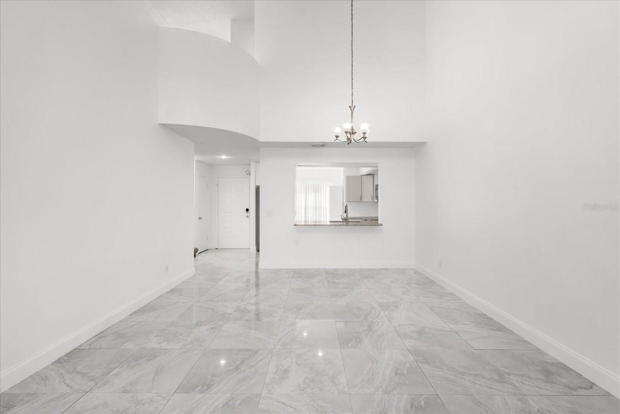 14852 Laguna Beach Cir - Photo 3 of 23