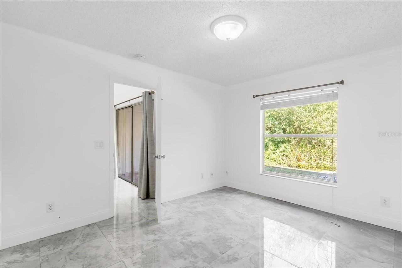 14852 Laguna Beach Cir - Photo 6 of 23