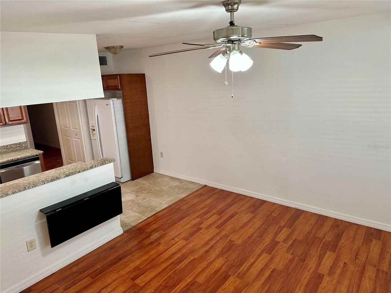 1104 Hardy Ave - Photo 4 of 11