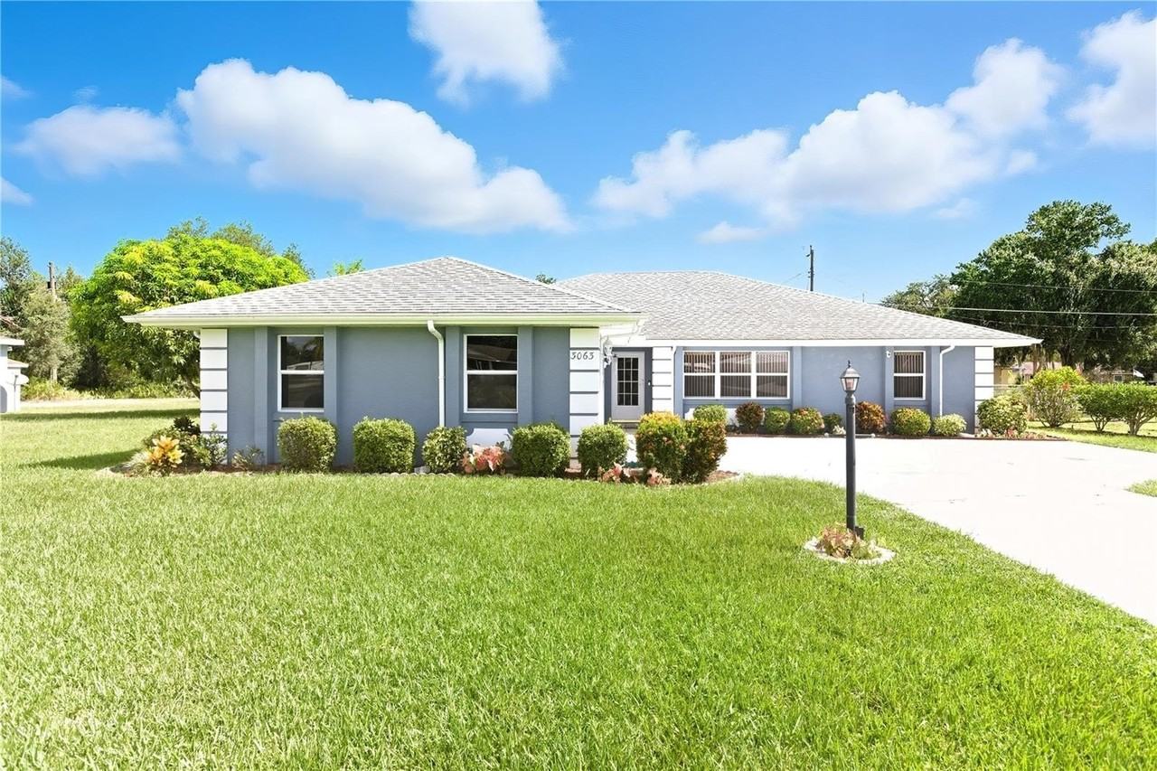 3063 Lake June Blvd - Photo 2 of 50