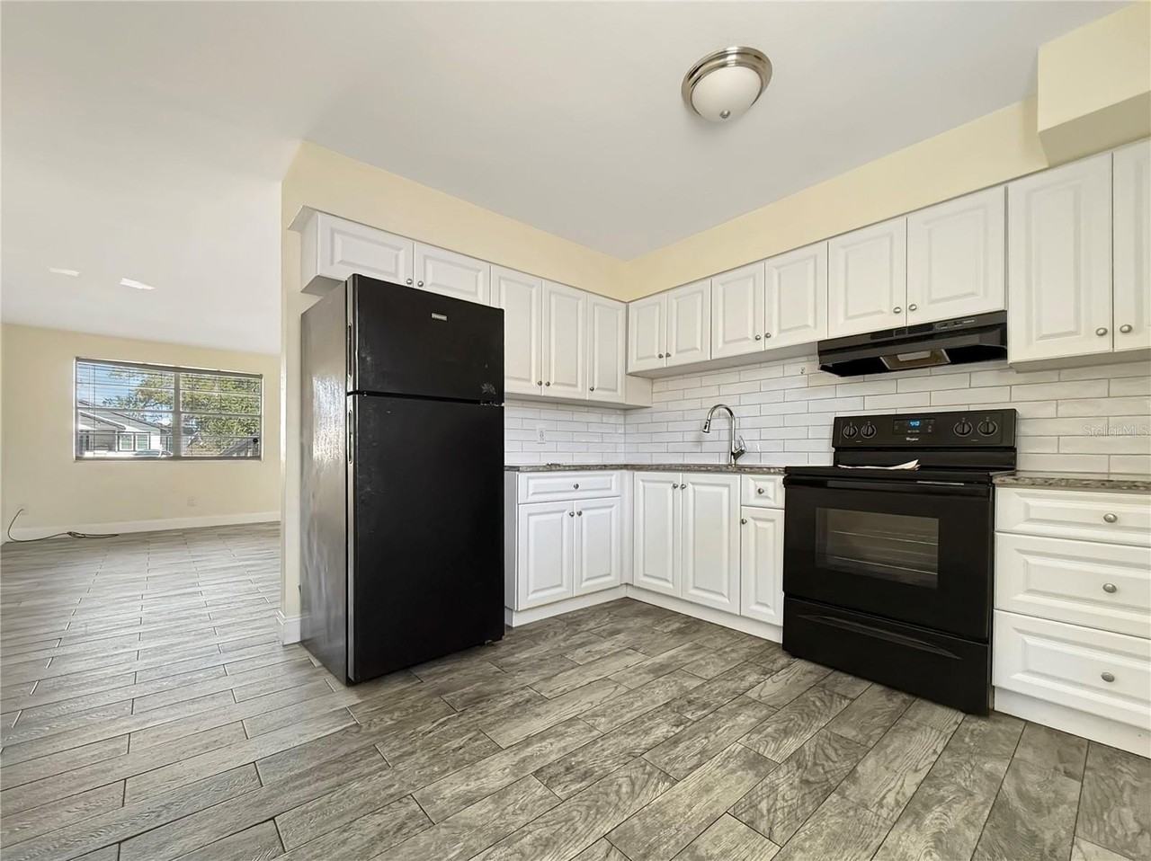 820 State Ave #2 - Photo 4 of 14