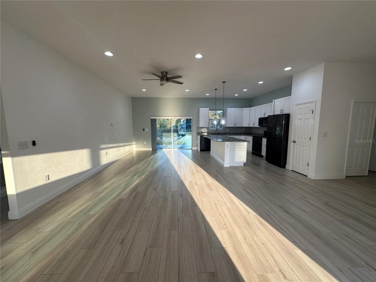 1105 Saint Nicholas Ave - Photo 4 of 20