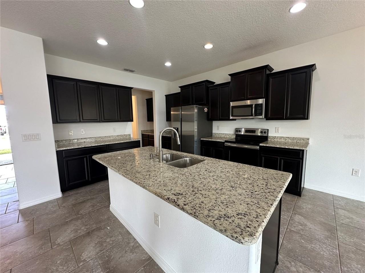 2445 Beacon Landing Cir - Photo 6 of 27