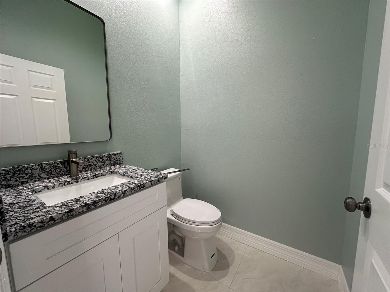 1907 Cedar Arch Ln - Photo 4 of 21