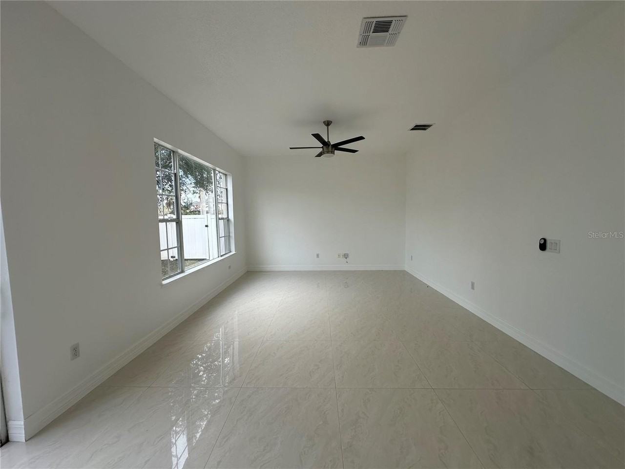 1907 Cedar Arch Ln - Photo 7 of 21