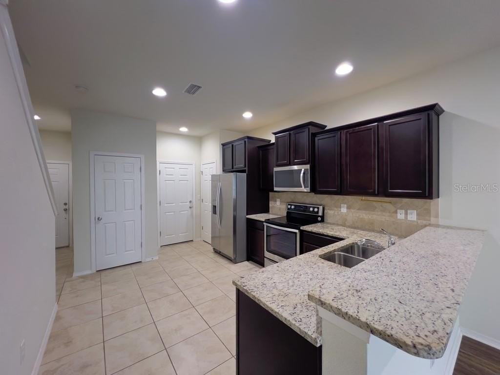 4812 White Sanderling Ct - Photo 7 of 23