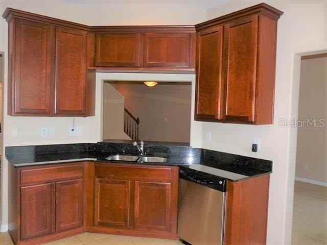 1506 Hillview Ln - Photo 5 of 11