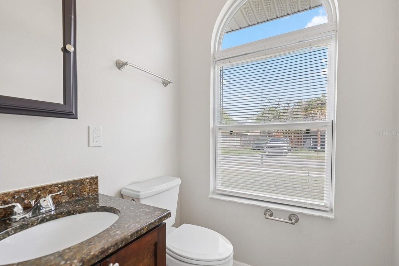 3116 W Hartnett Ave - Photo 6 of 27