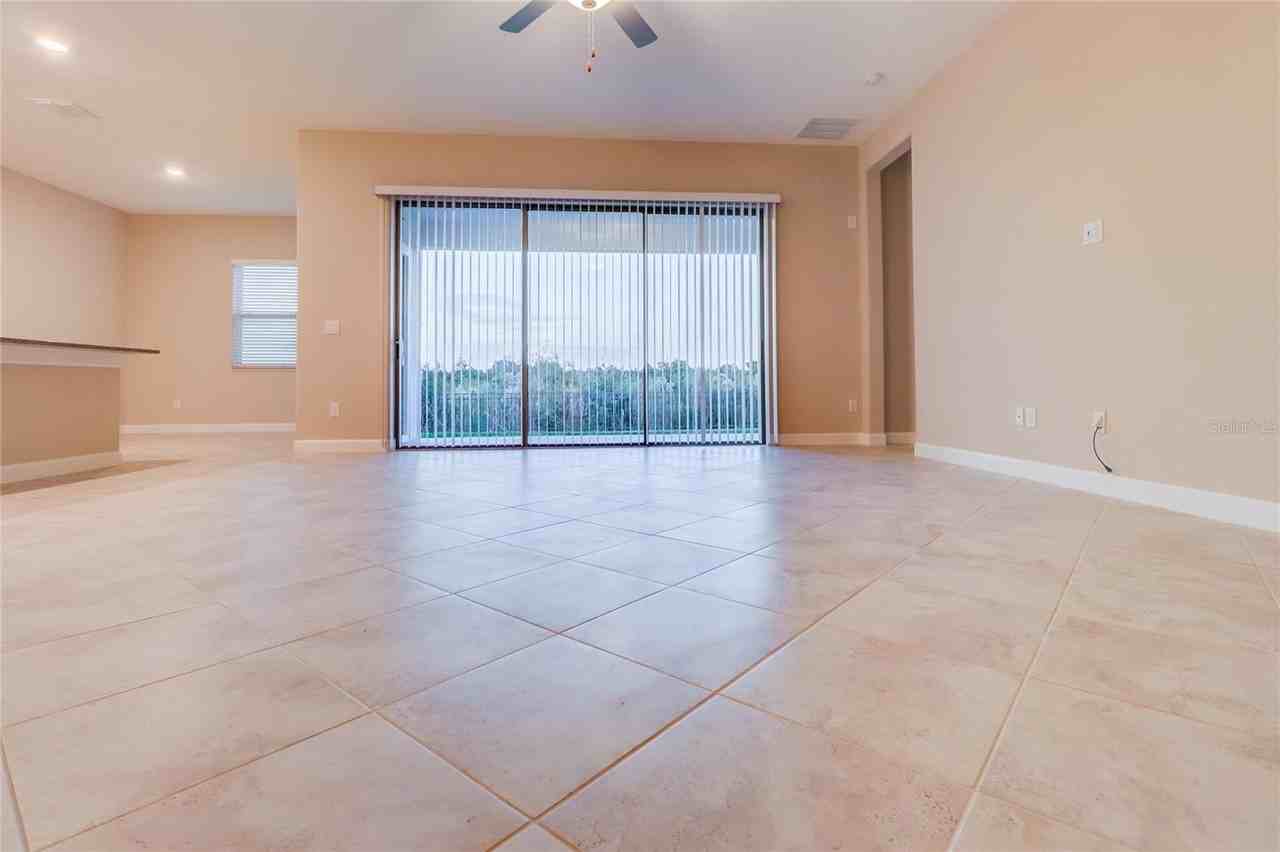 3124 Hilliard Dr - Photo 4 of 50