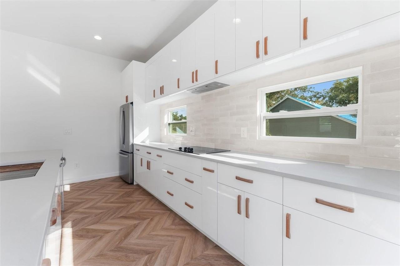 102 W Adalee St #4 - Photo 5 of 31